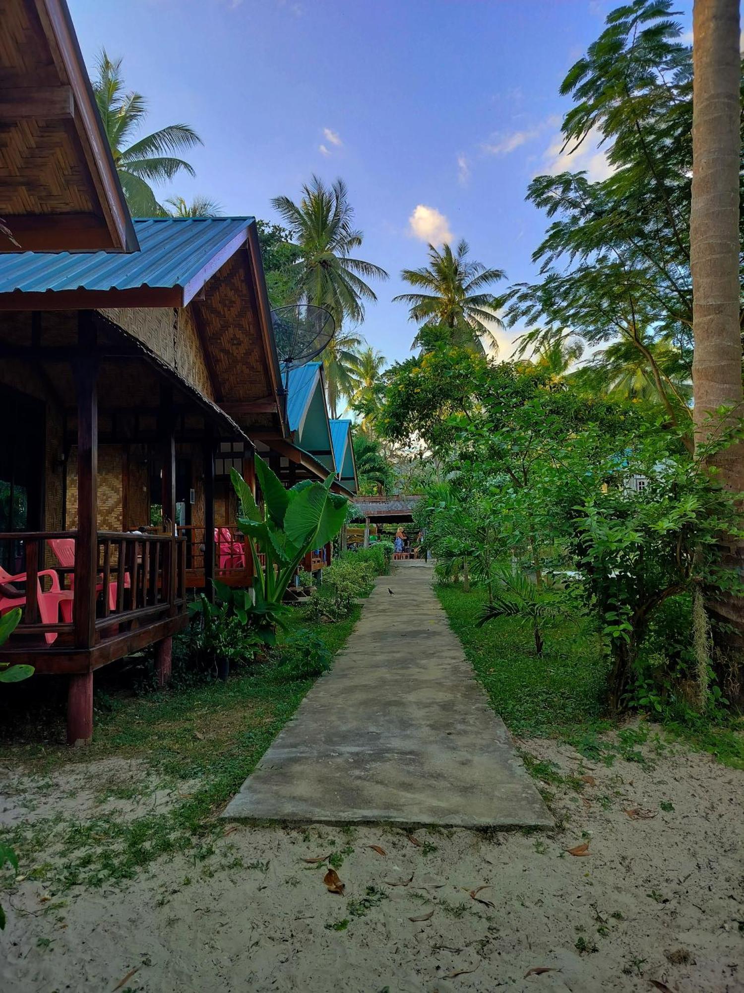 Kohmook Happy Time Bungalow Đảo Đảo Koh Mook Ngoại thất bức ảnh